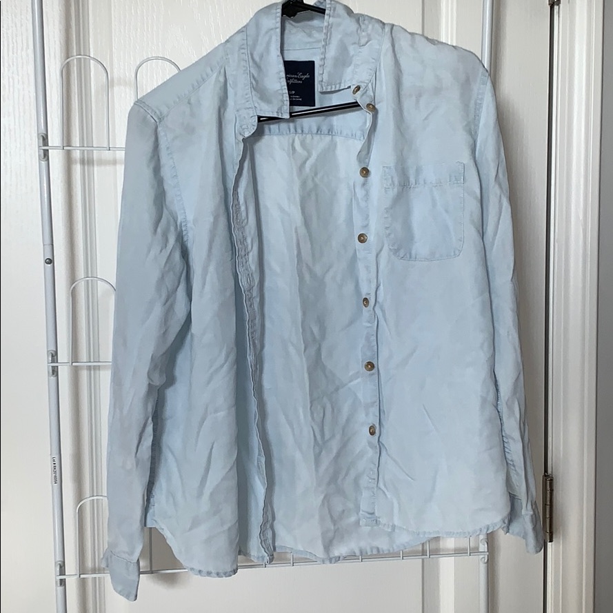 American Eagle Chambray Button-Down